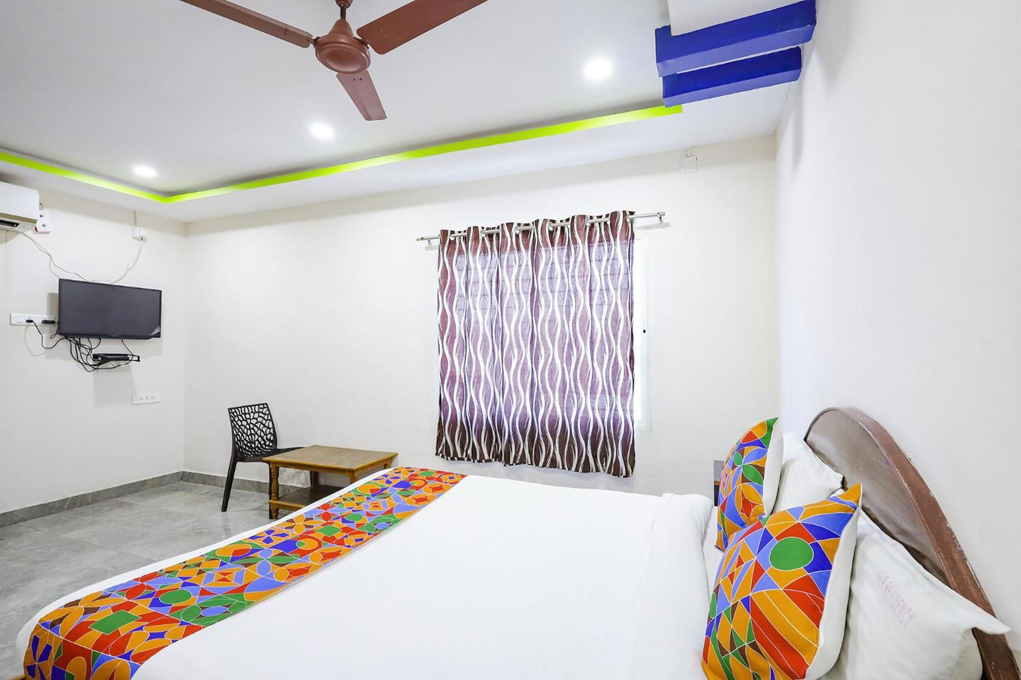 Capital O Lakshmi Residency Hotel Тирупати Екстериор снимка